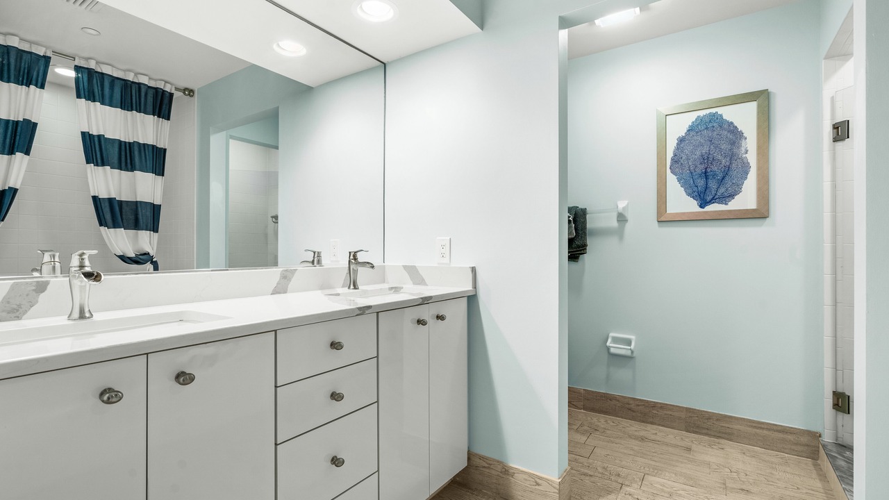 Photo of Bathroom in Grand Harbor