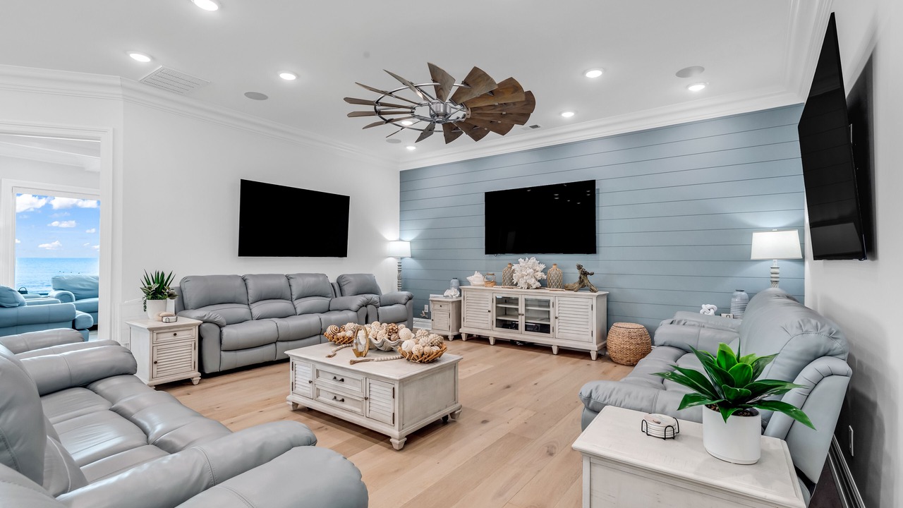 Photo of Livingroom in Inlet Harbour