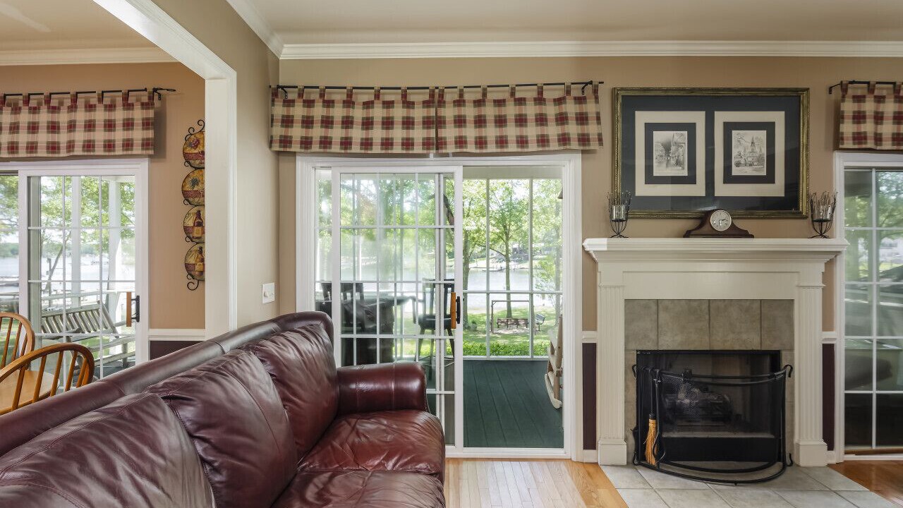 Photo of Livingroom in Leesville
