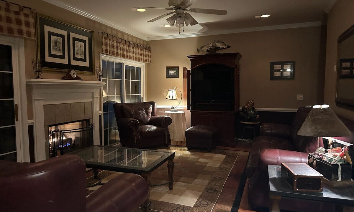 Photo of Livingroom in Leesville