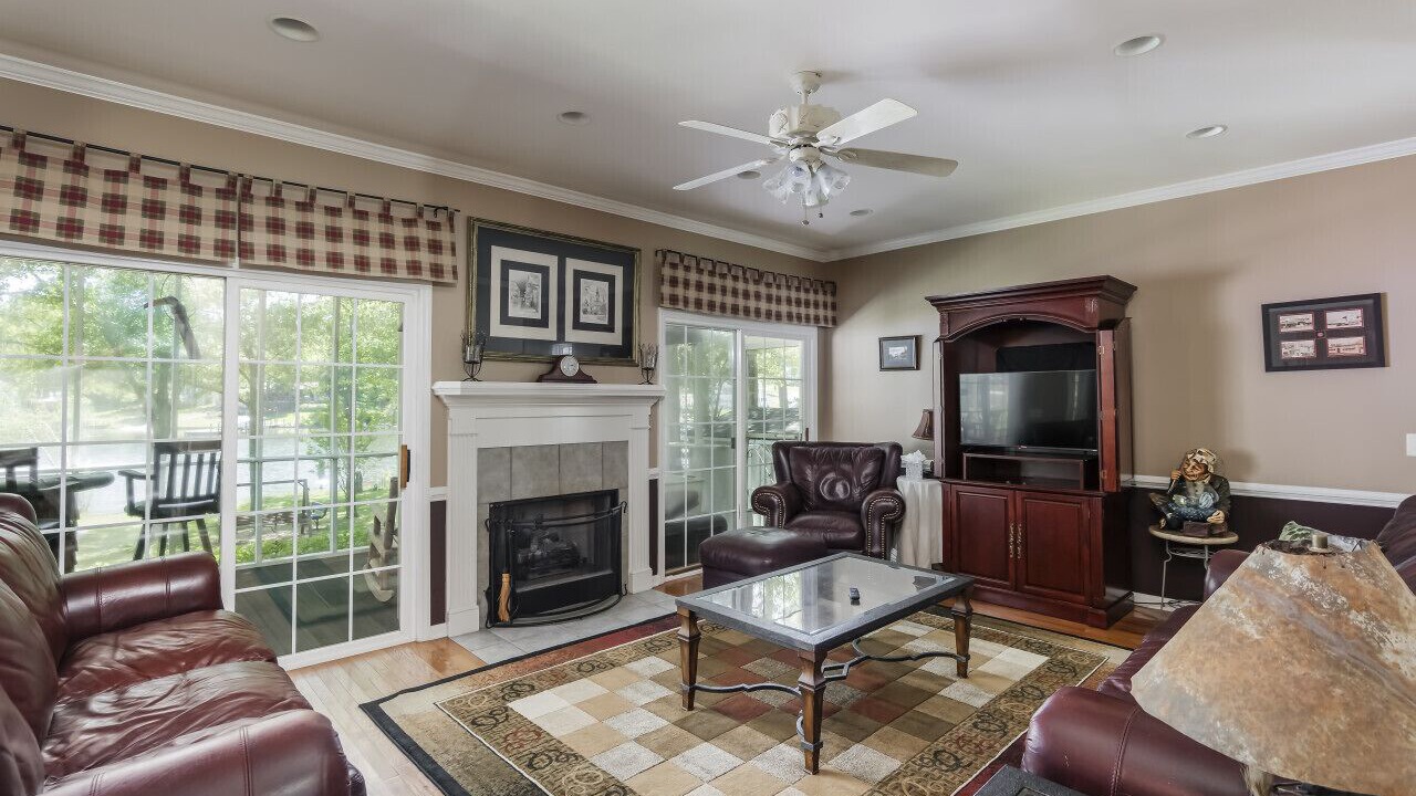 Photo of Livingroom in Leesville