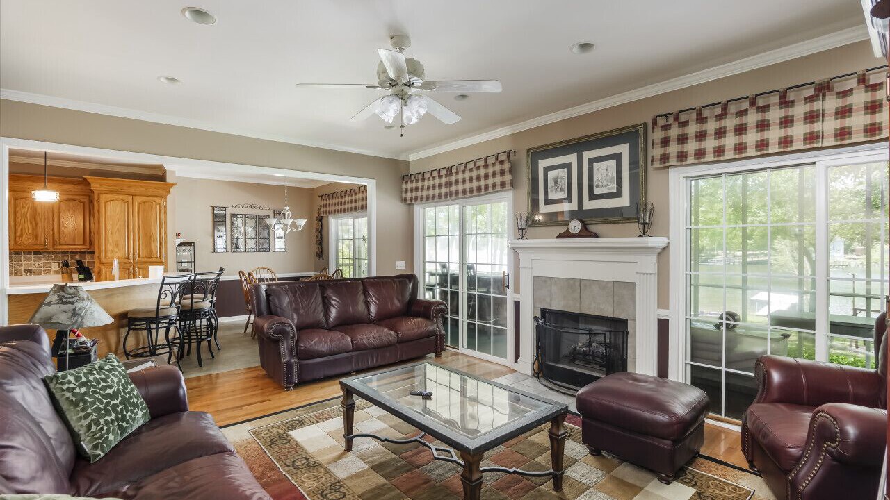 Photo of Livingroom in Leesville