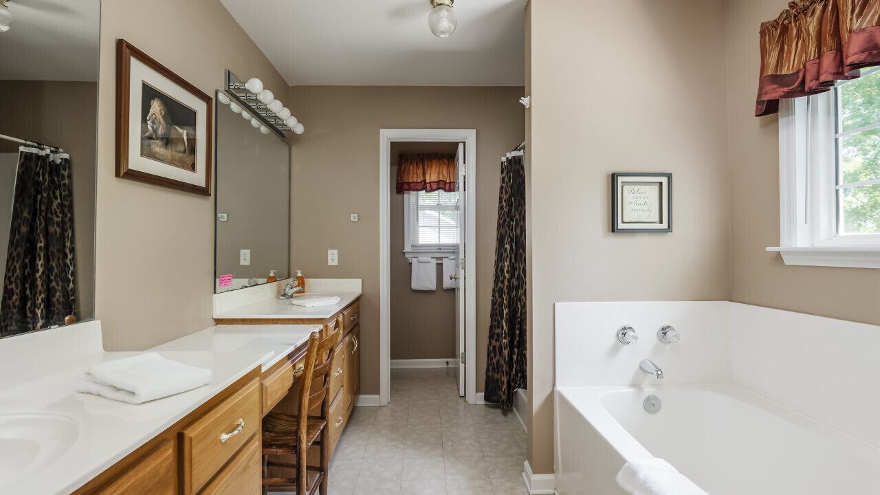 Photo of Bathroom in Leesville
