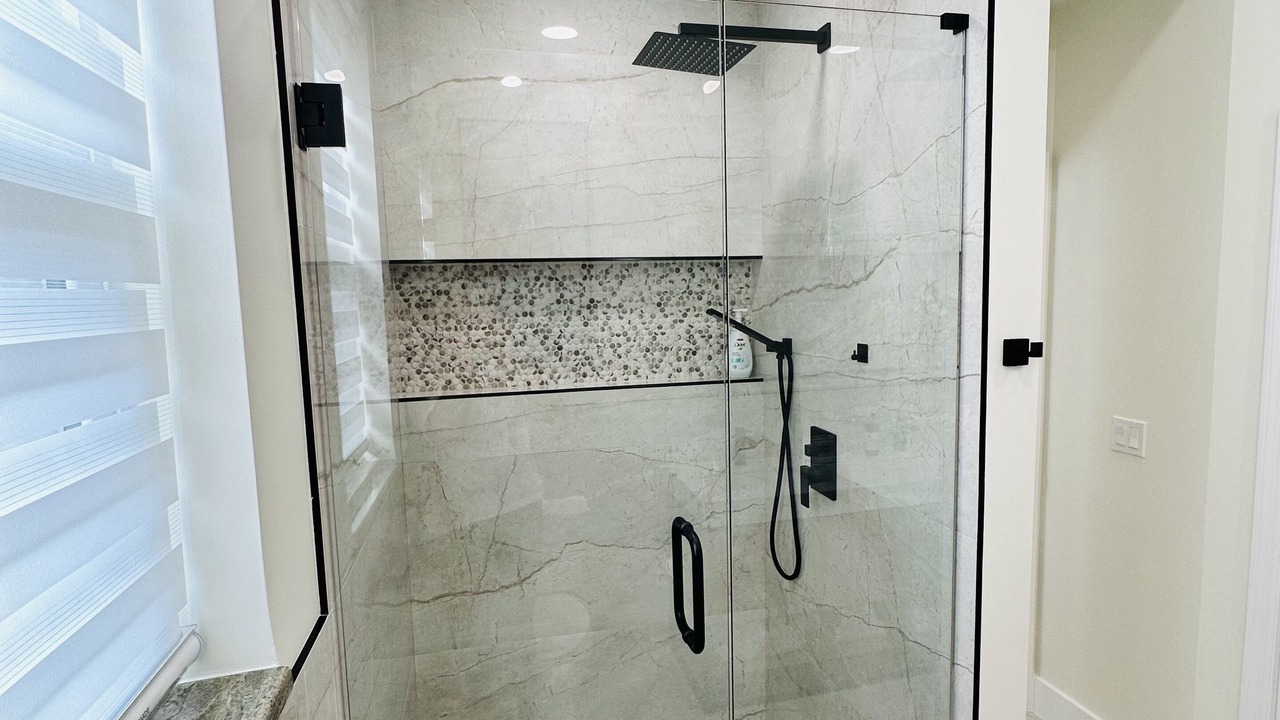 Photo of Bathroom in Crown Pointe