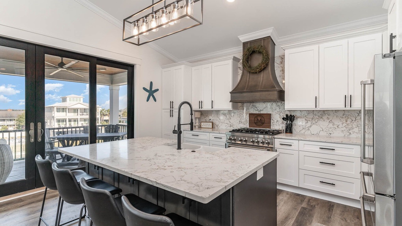 Photo of Kitchen in Inlet Harbour