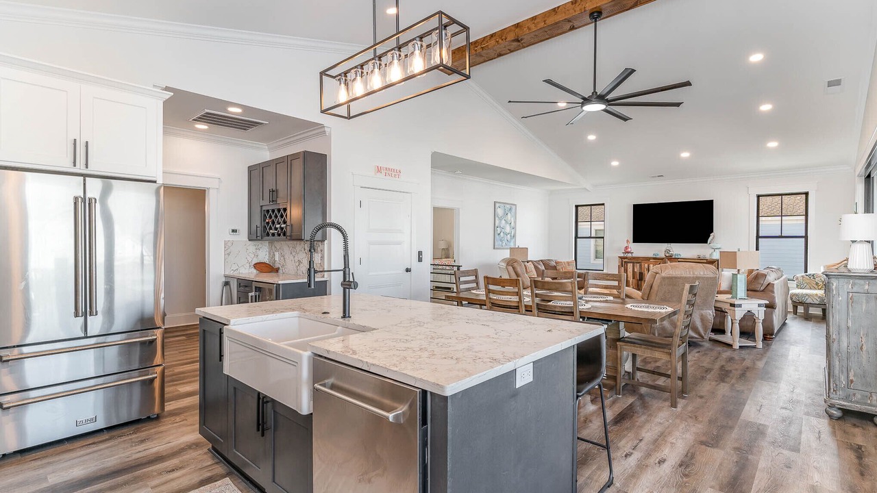 Photo of Kitchen in Inlet Harbour