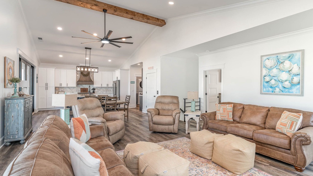 Photo of Livingroom in Inlet Harbour