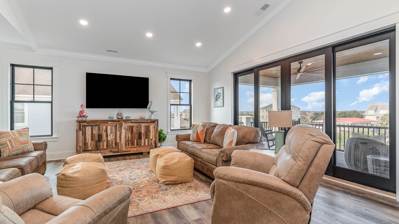 Photo of Livingroom in Inlet Harbour