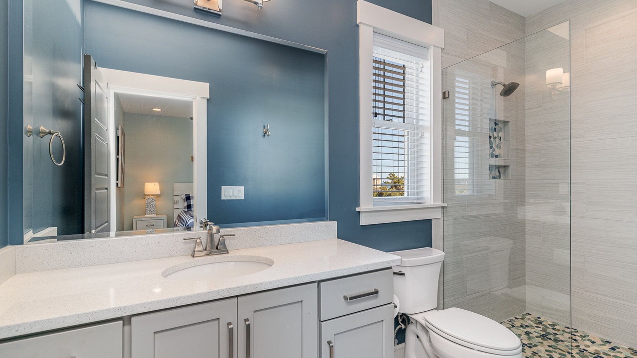Photo of Bathroom in Inlet Harbour