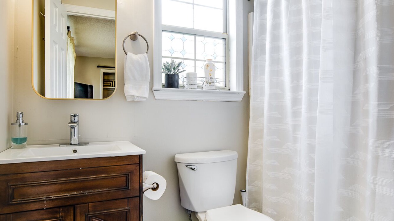 Photo of Bathroom in Hinesville