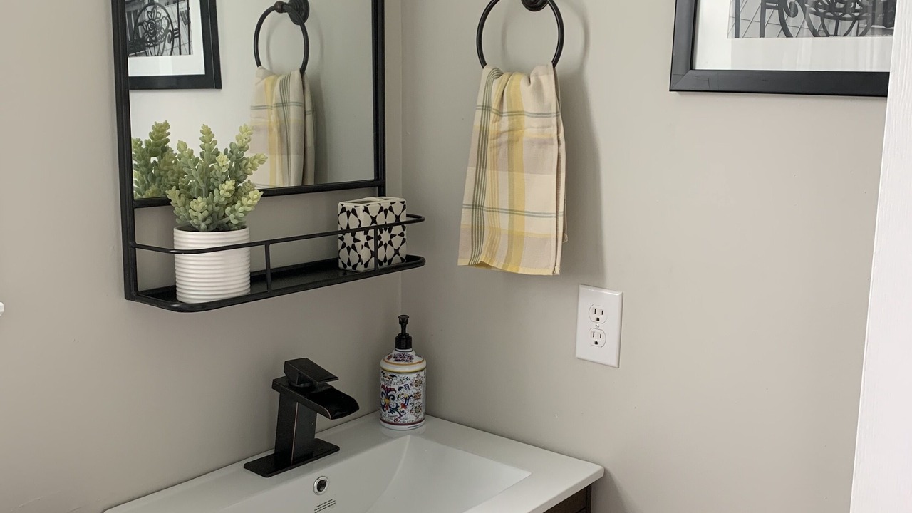 Photo of Bathroom in Hinesville