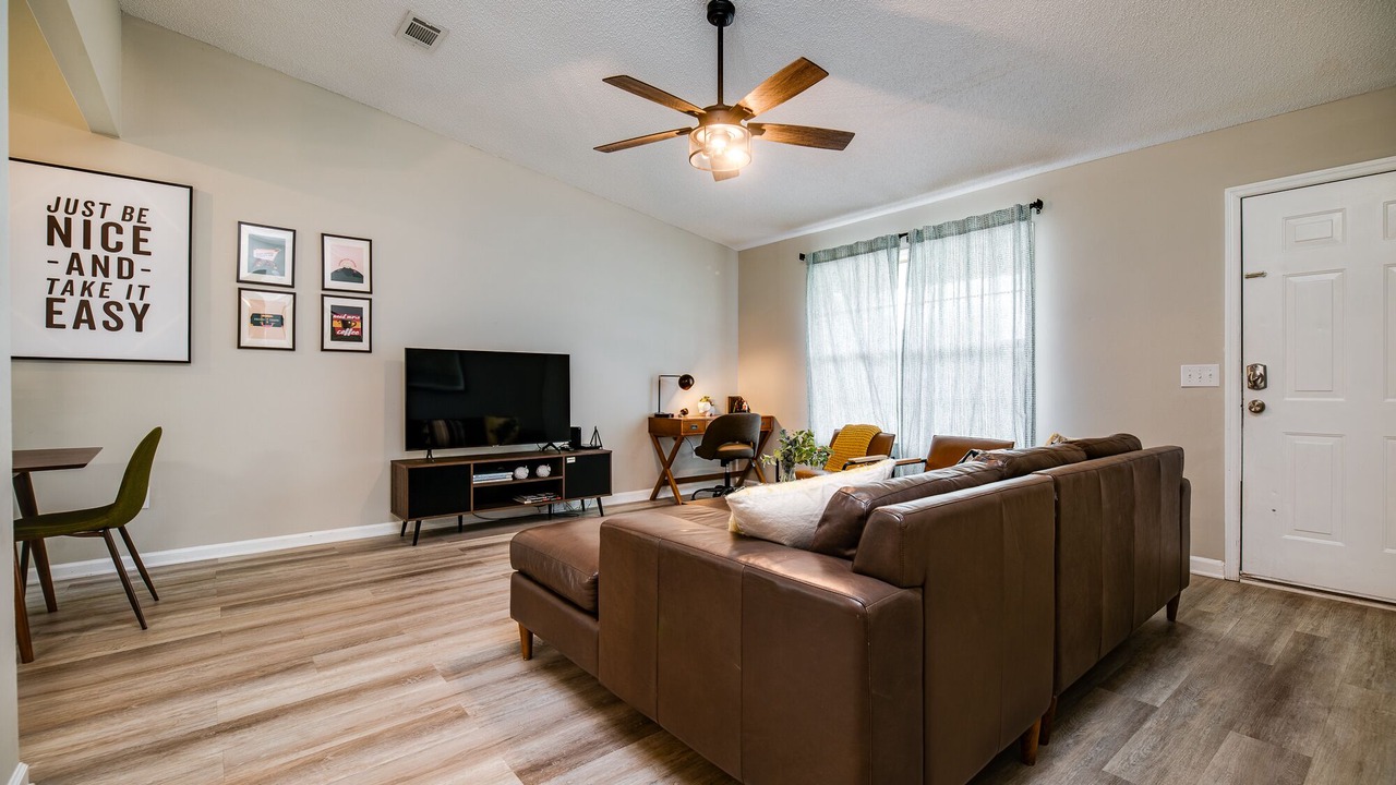 Photo of Livingroom in Hinesville