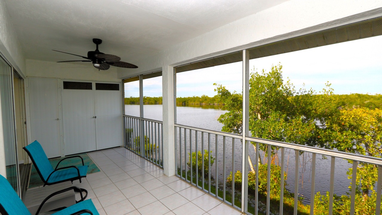 Photo of Patio Balcony in Hammock Bay