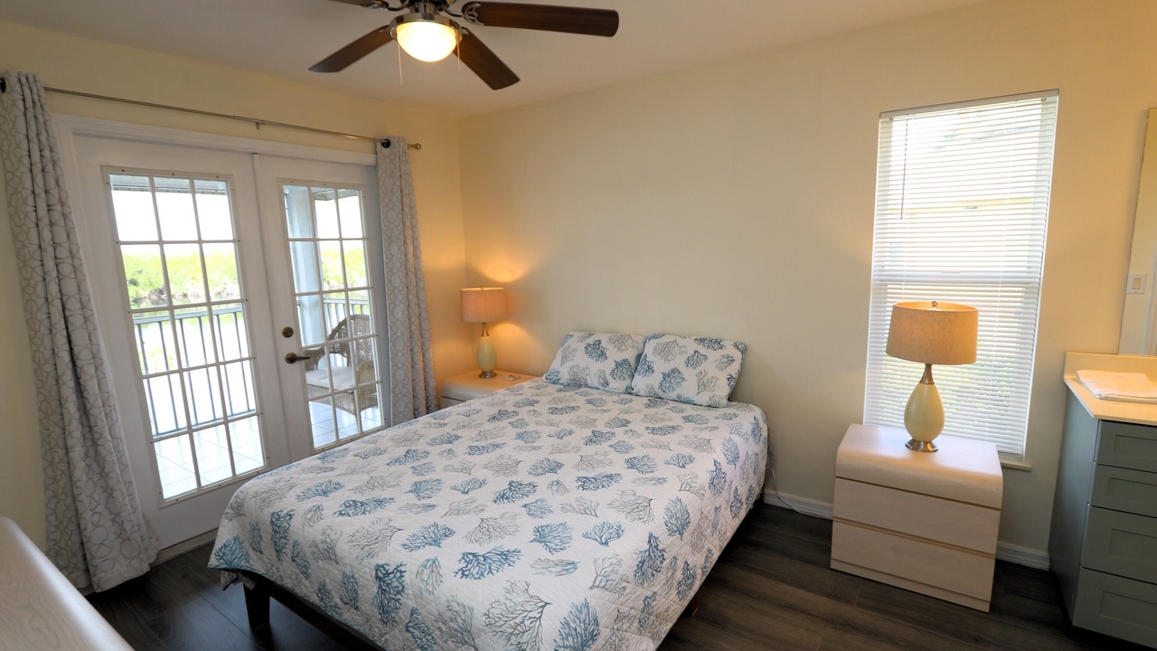 Photo of Bedroom in Hammock Bay