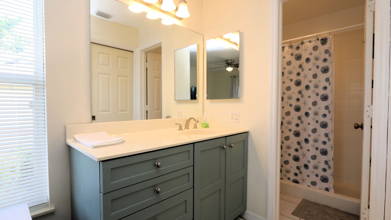 Photo of Bathroom in Hammock Bay