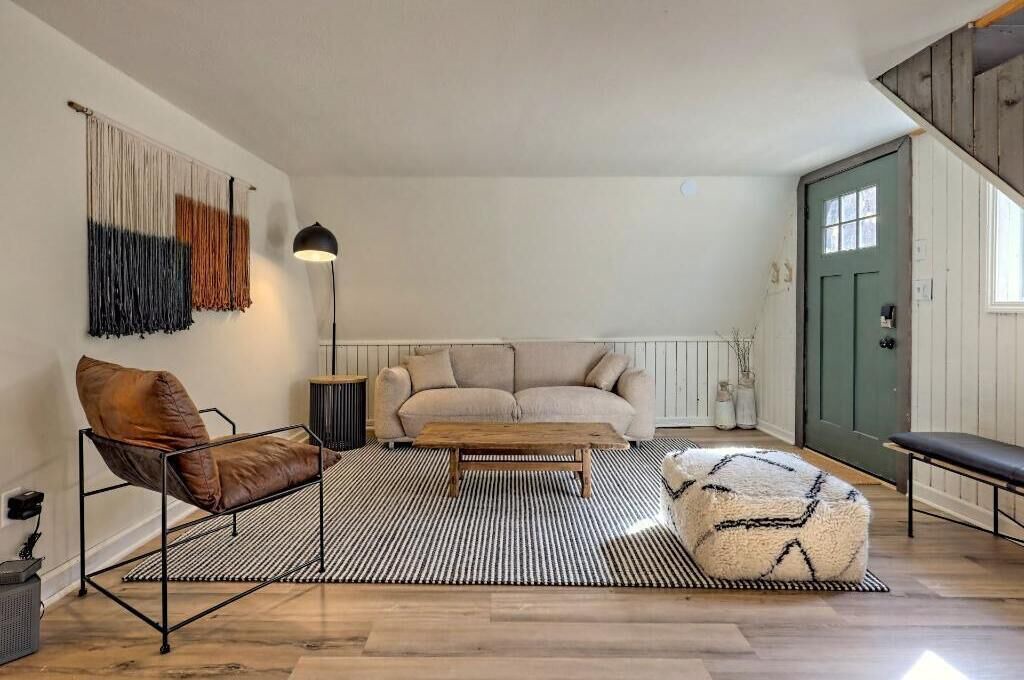 Photo of Livingroom in Fair Play