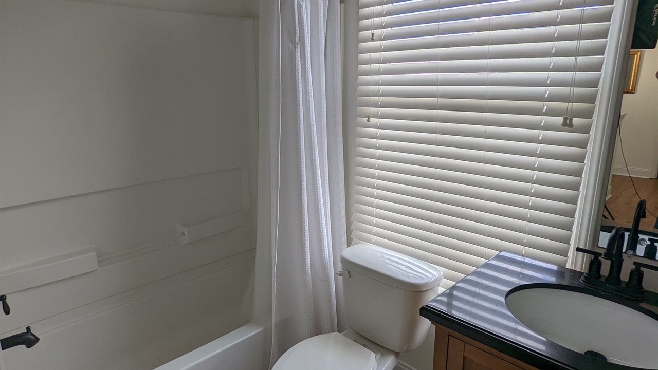Photo of Bathroom in Thomas Square