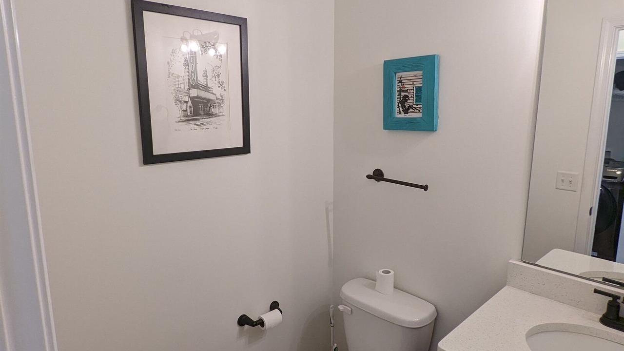 Photo of Bathroom in Thomas Square