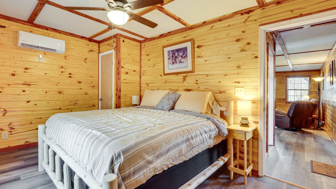 Photo of Bedroom in Troy