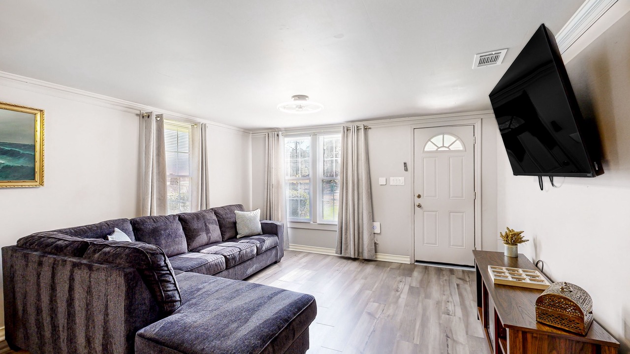 Photo of Livingroom in Garden City