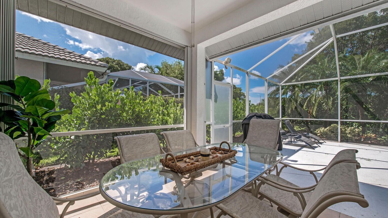 Photo of Outdoor in Naples