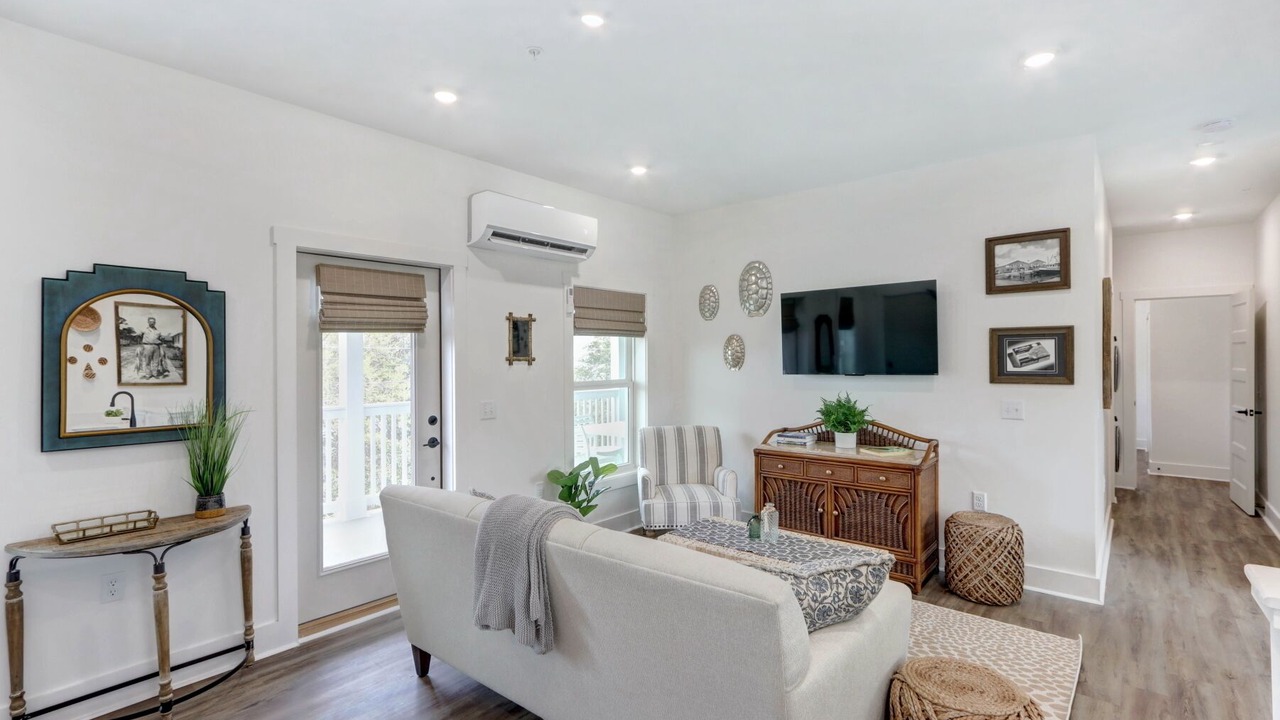 Photo of Livingroom in Thunderbolt