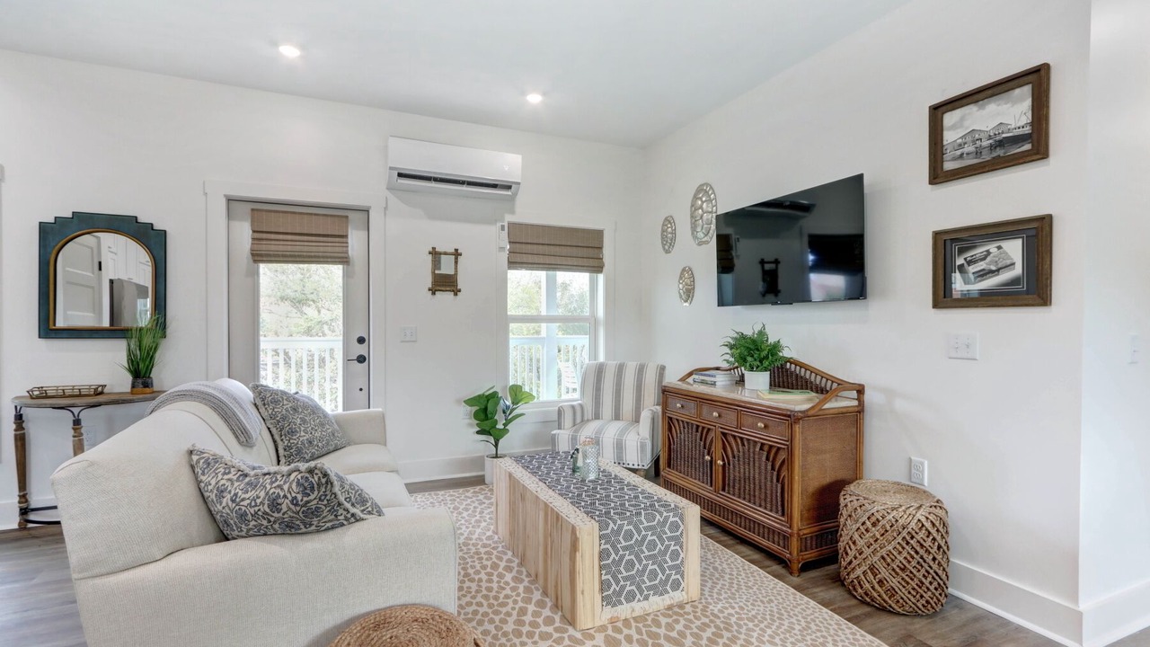 Photo of Livingroom in Thunderbolt