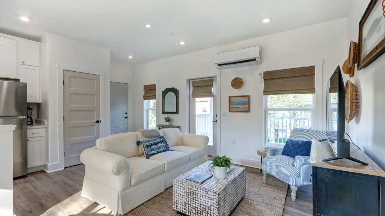 Photo of Livingroom in Thunderbolt