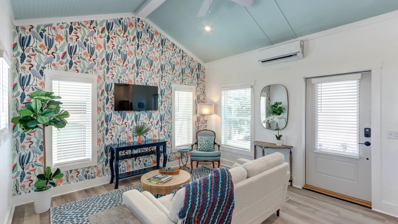Photo of Livingroom in Thunderbolt