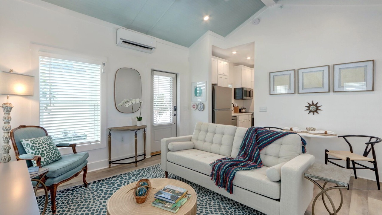 Photo of Livingroom in Thunderbolt