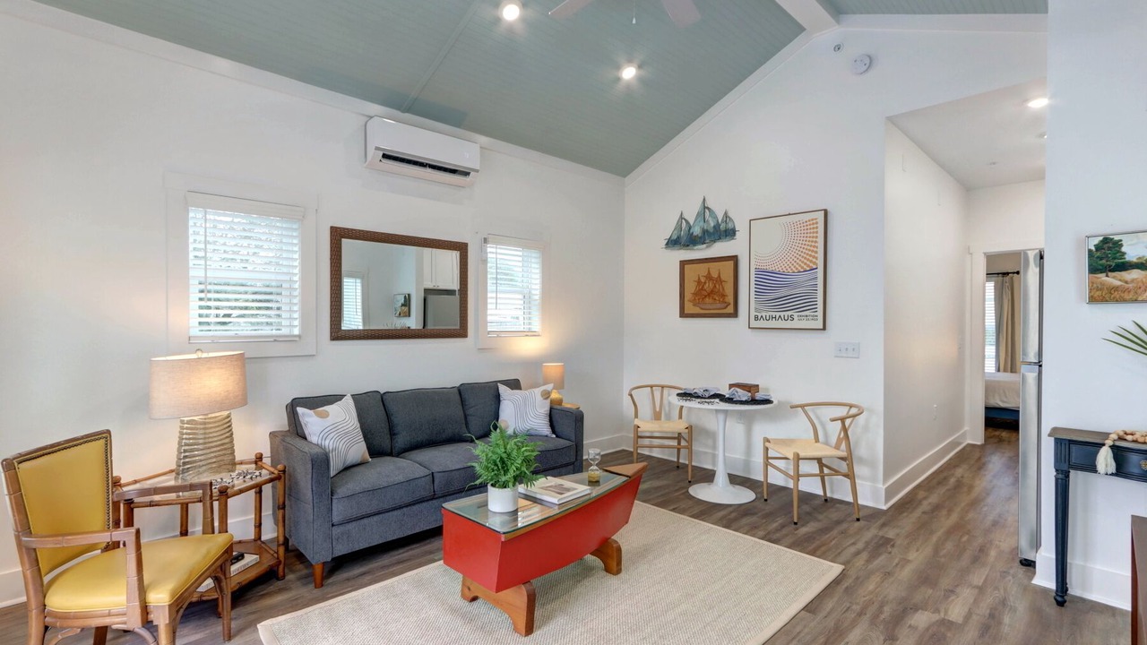 Photo of Livingroom in Thunderbolt