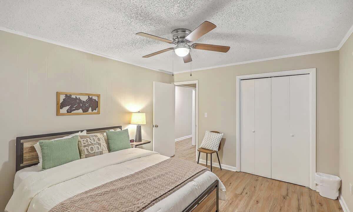 Photo of Bedroom in Summerville