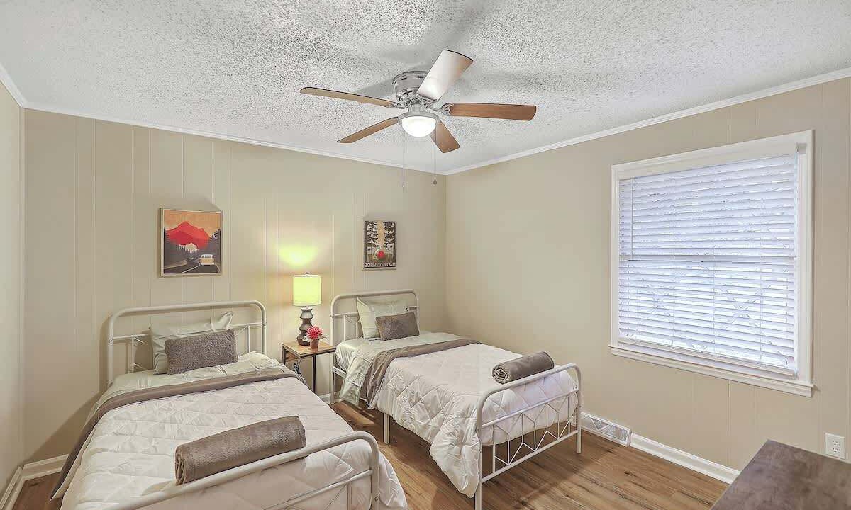 Photo of Bedroom in Summerville
