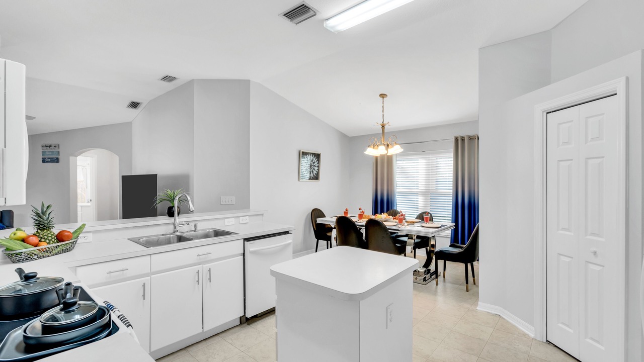 Photo of Kitchen in Boyette Springs