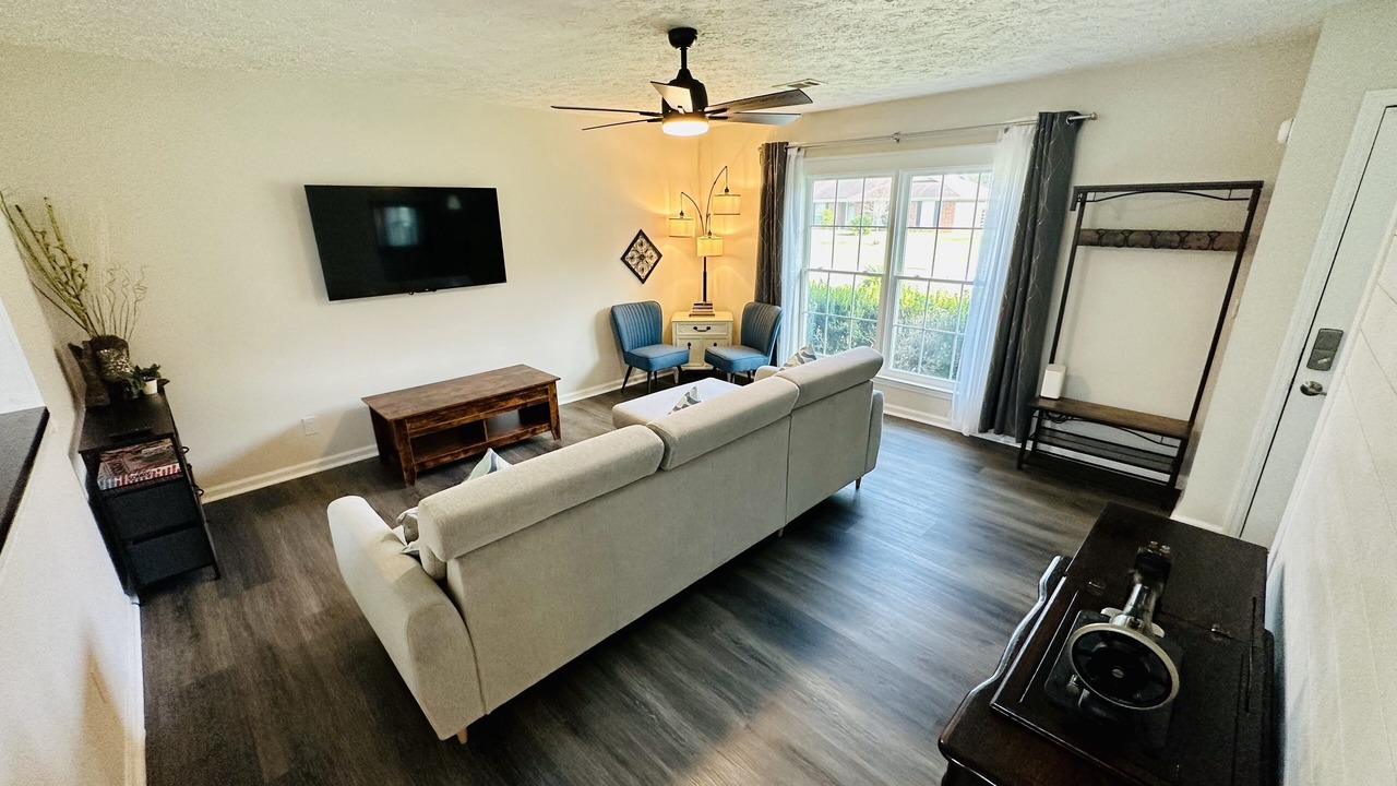 Photo of Livingroom in Richmond Hill