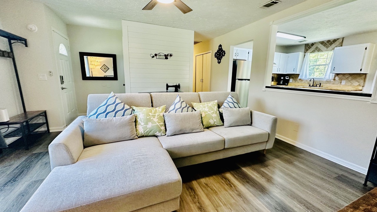 Photo of Livingroom in Richmond Hill