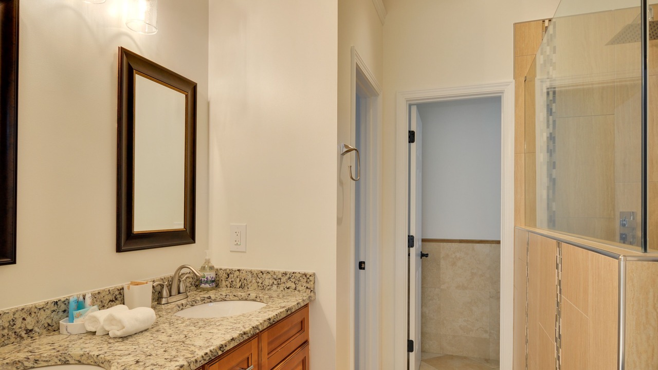 Photo of Bathroom in Winder