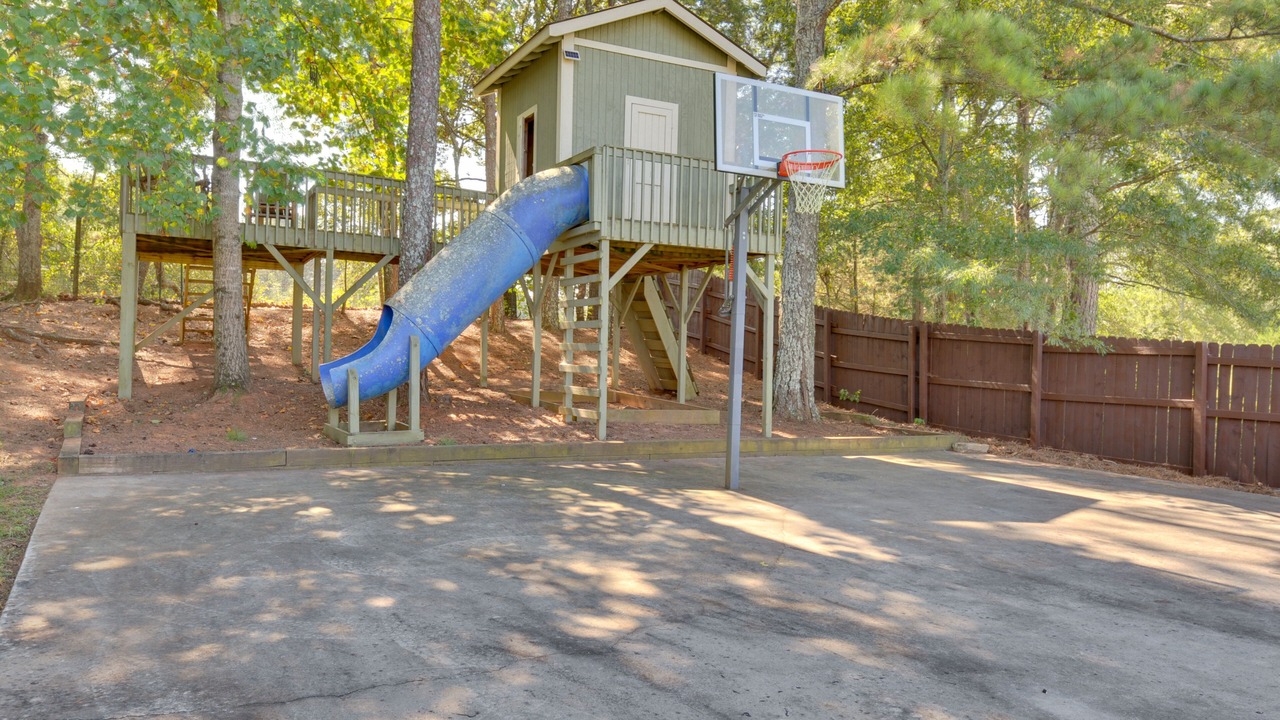 Photo of Others in Winder
