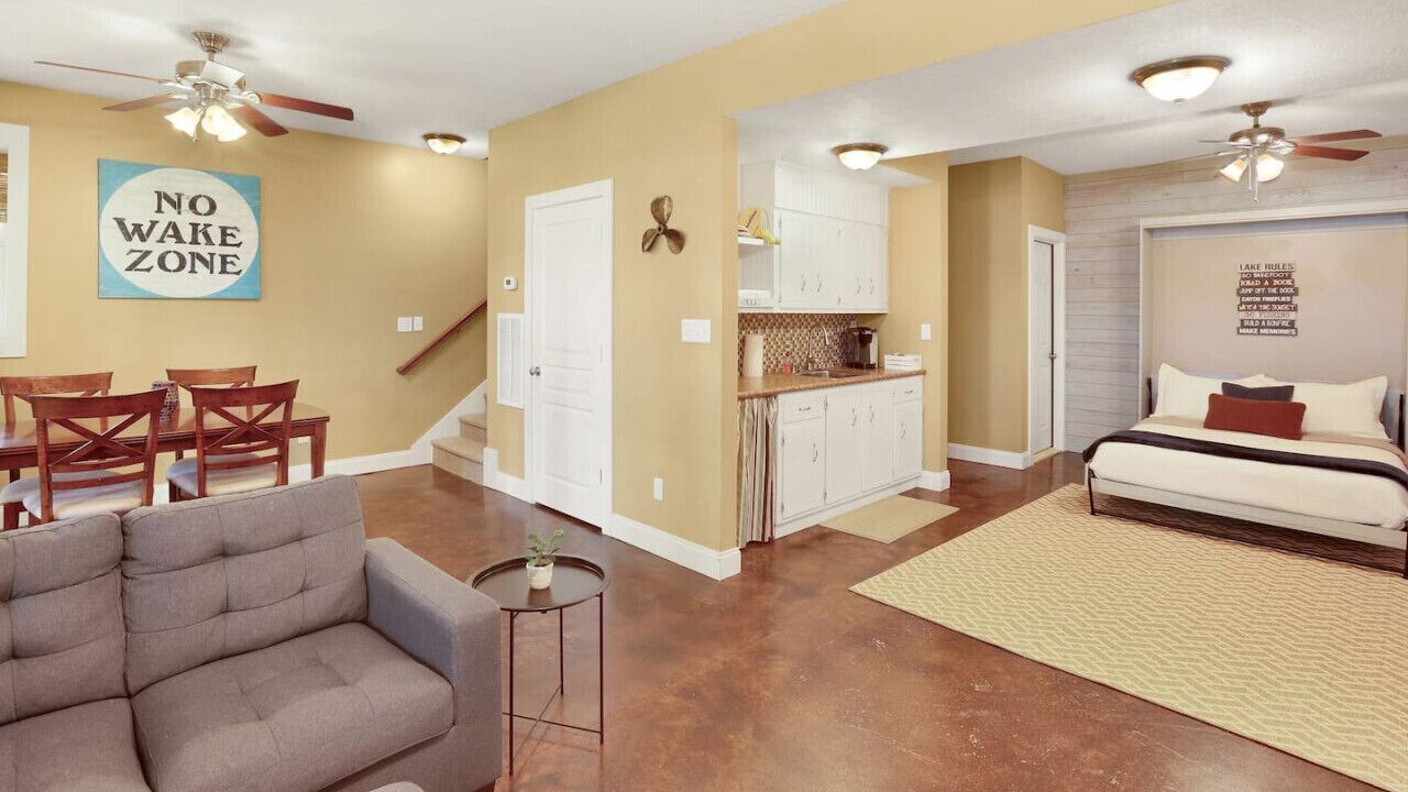 Photo of Livingroom in Appling