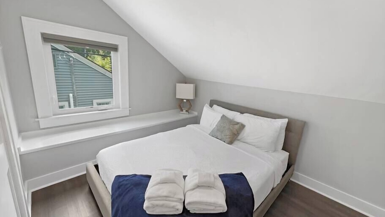 Photo of Bedroom in Riverland Terrace