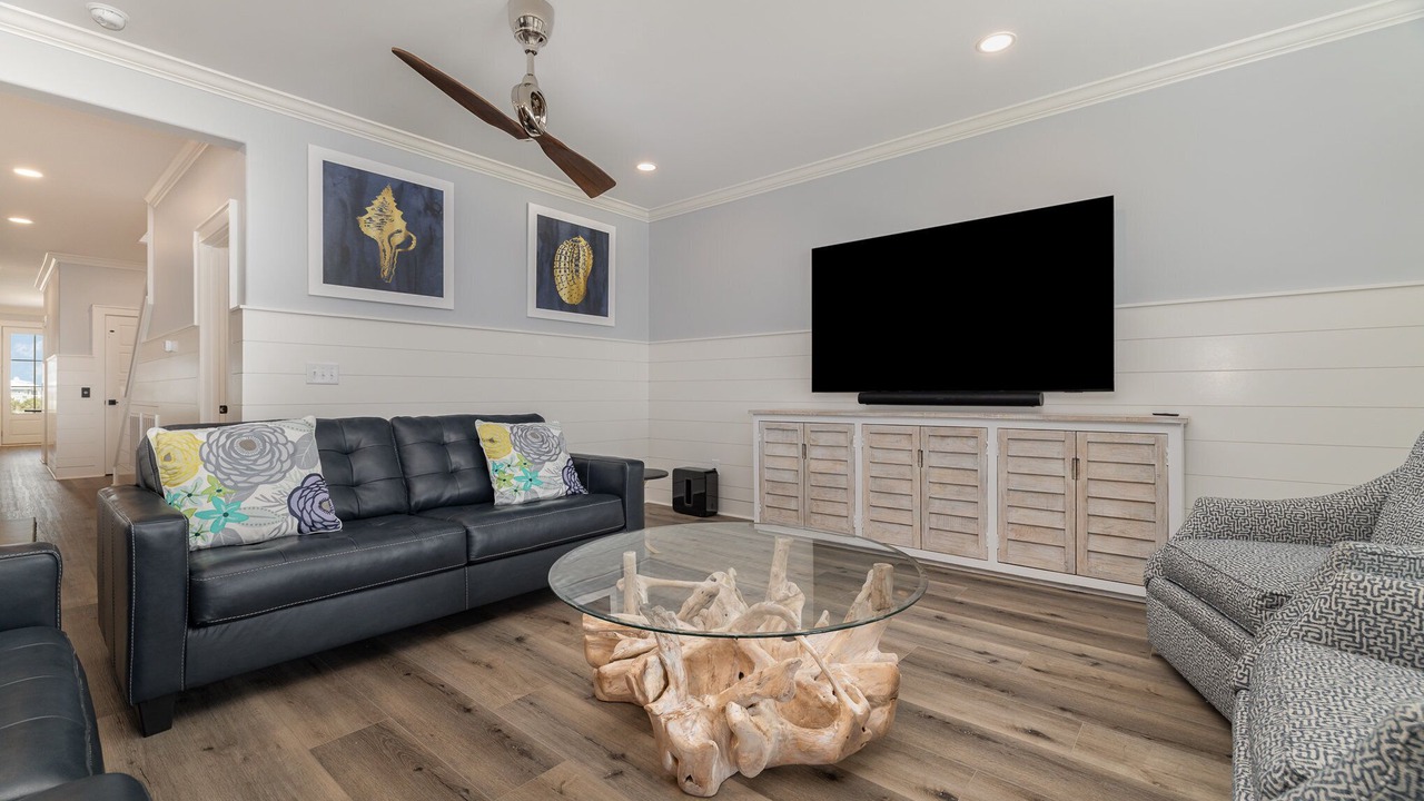Photo of Livingroom in Inlet Harbour