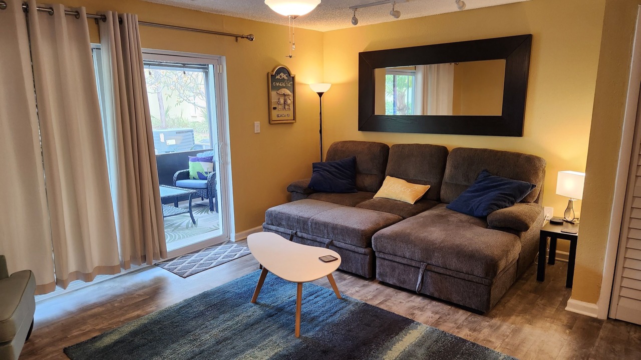 Photo of Livingroom in Bayview