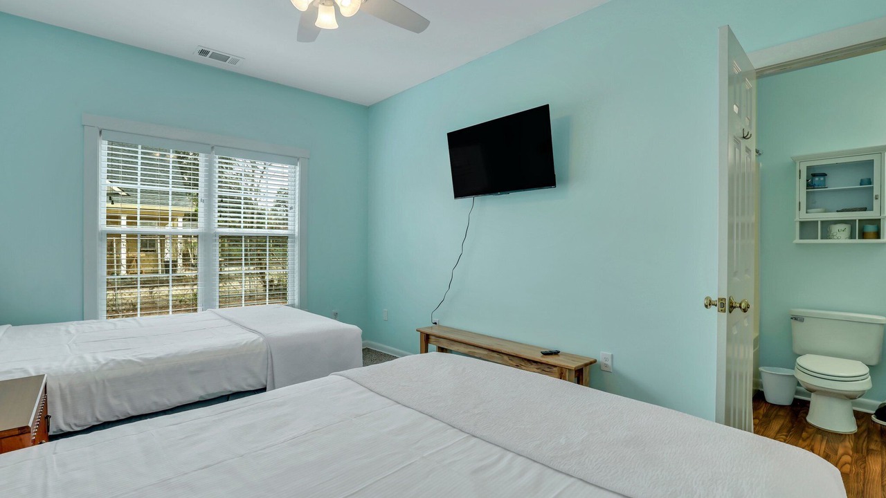 Photo of Bedroom in Thunderbolt