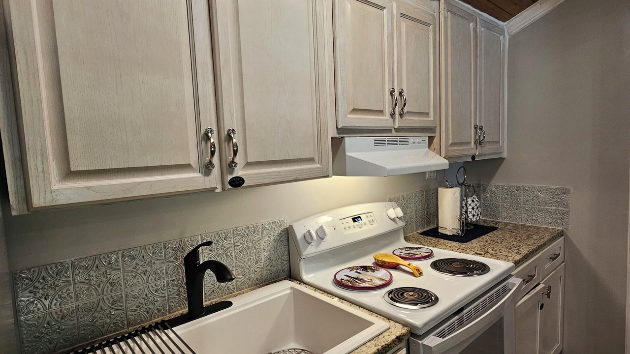 Photo of Kitchen in Appling