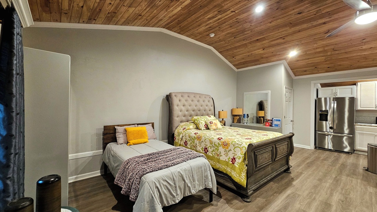 Photo of Bedroom in Appling