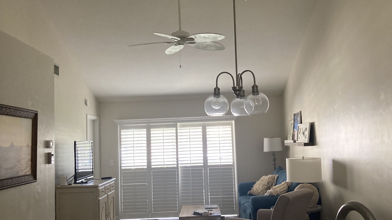 Photo of Livingroom in Kings Lake