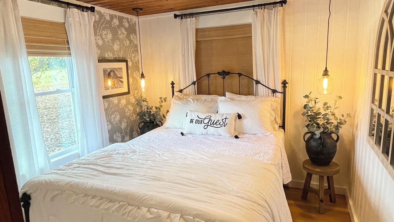 Photo of Bedroom in Hayesville