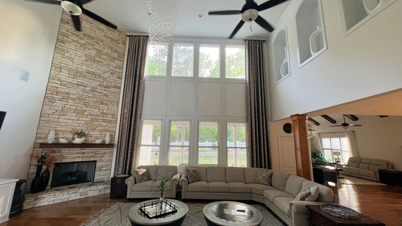 Photo of Livingroom in Evans