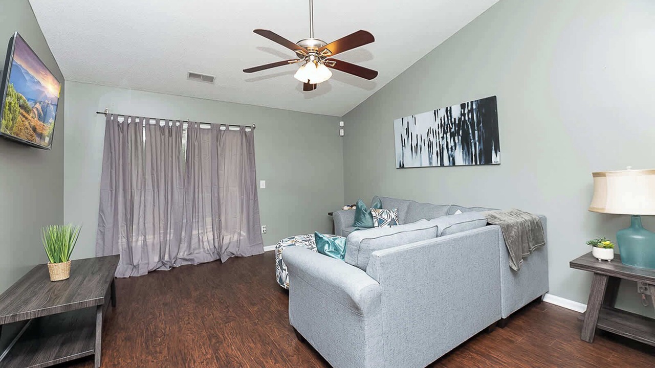 Photo of Livingroom in Goose Creek