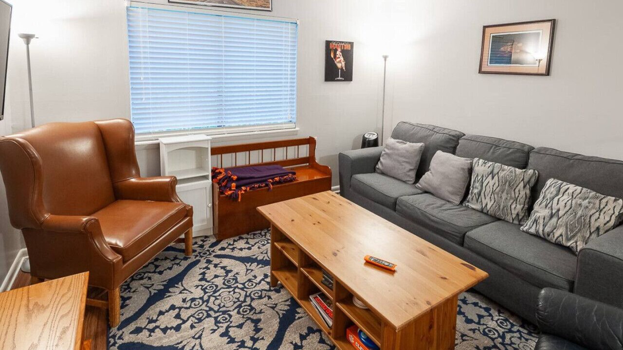 Photo of Livingroom in Clemson